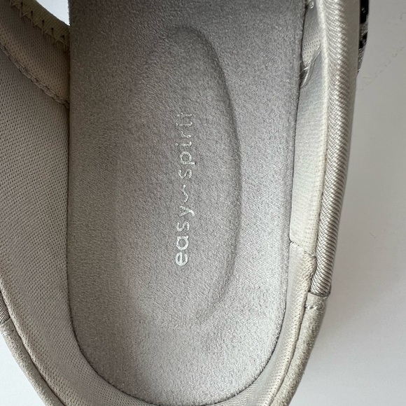 Easy Spirit  Traciees size 11W Slip on Sandals Silver Snake print - Picture 8 of 10